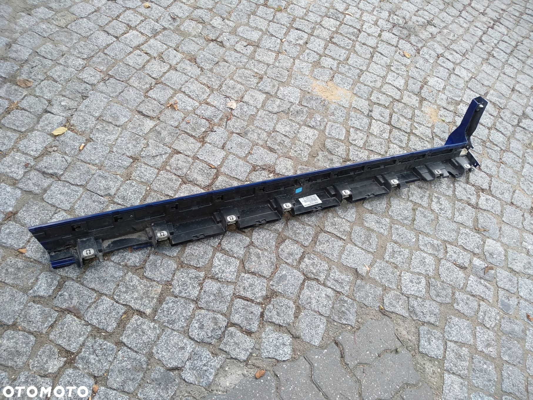 Próg listwa progowa prawa Kuga MK2 CV4J-S10154-ABW - 4