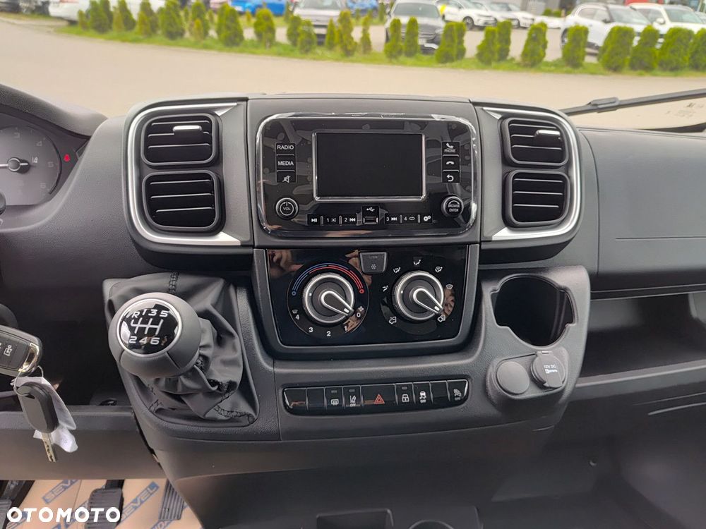 Opel movano Movano Furgon L2H2 2.2 Diesel 140KM MT6 Euro 6E DMC 3.3t 11.5m3 - 12