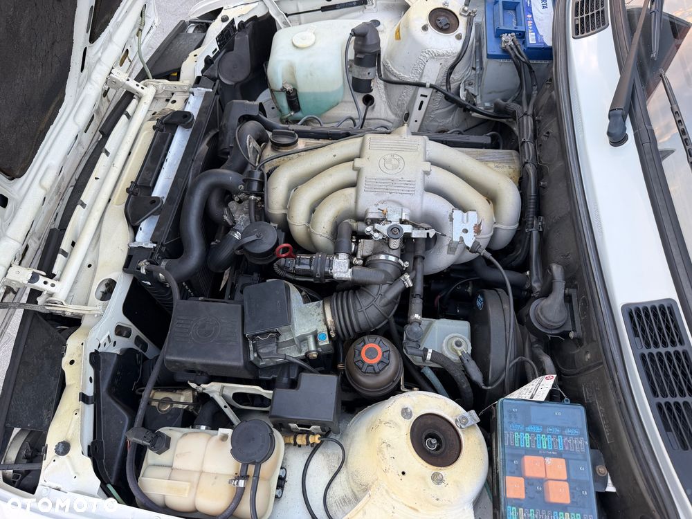 BMW Seria 3 320i - 26