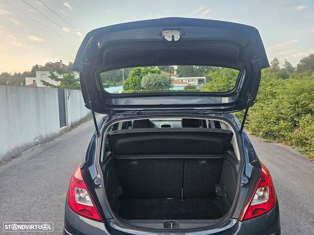 Opel Corsa 1.3 CDTI Enjoy EcoFLEX - 17