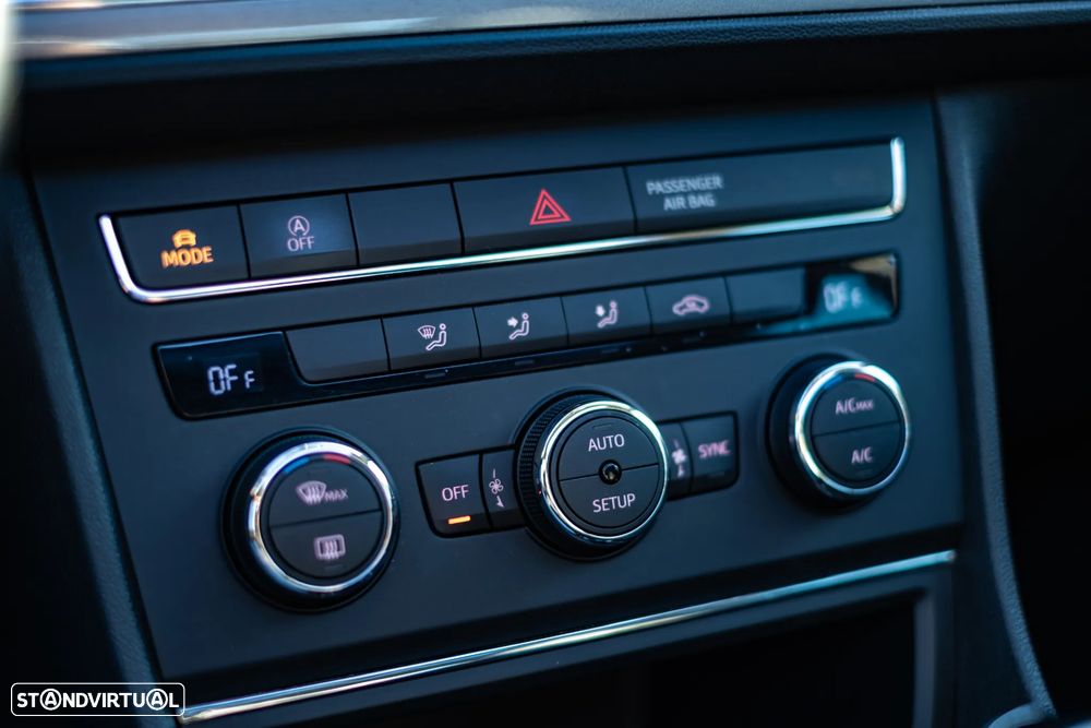 SEAT Leon ST 2.0 TDI S&S FR - 16