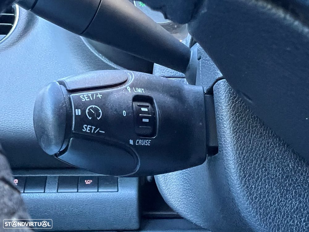 Peugeot 3008 1.6 BlueHDi Style EAT6 - 40