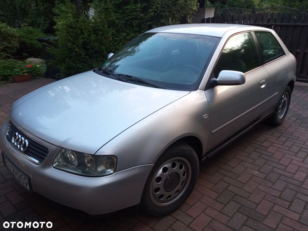 Audi A3 3-drzwiowe 1.6 FSI S Line Sportpaket plus