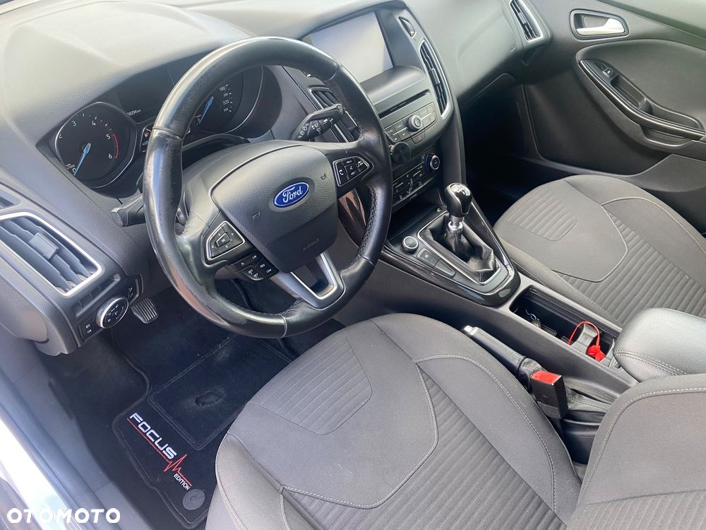 Ford Focus - 9