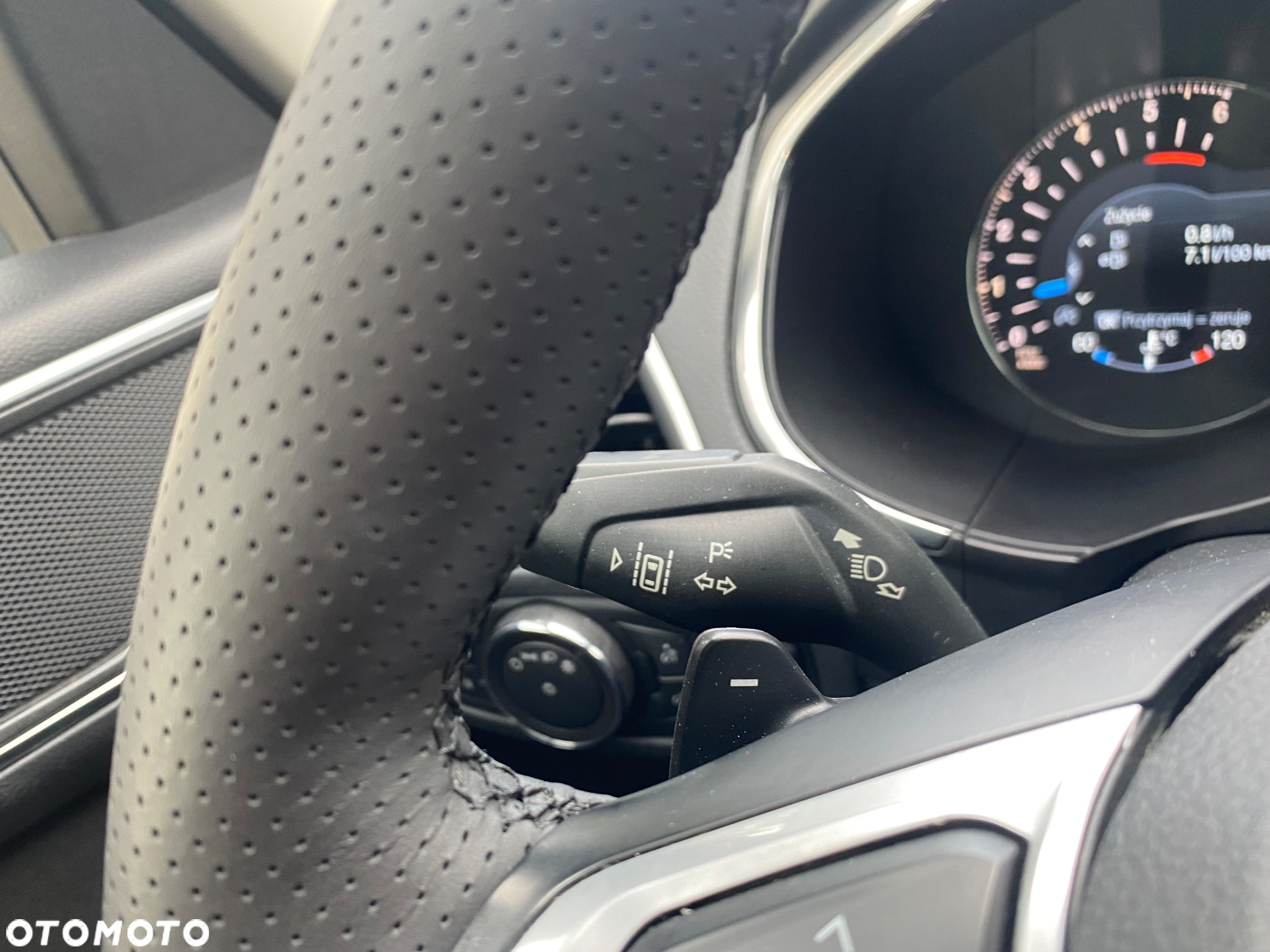 Ford S-Max - 19