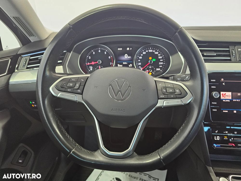 Volkswagen Passat 1.5 TSI ACT DSG Comfortline - 10