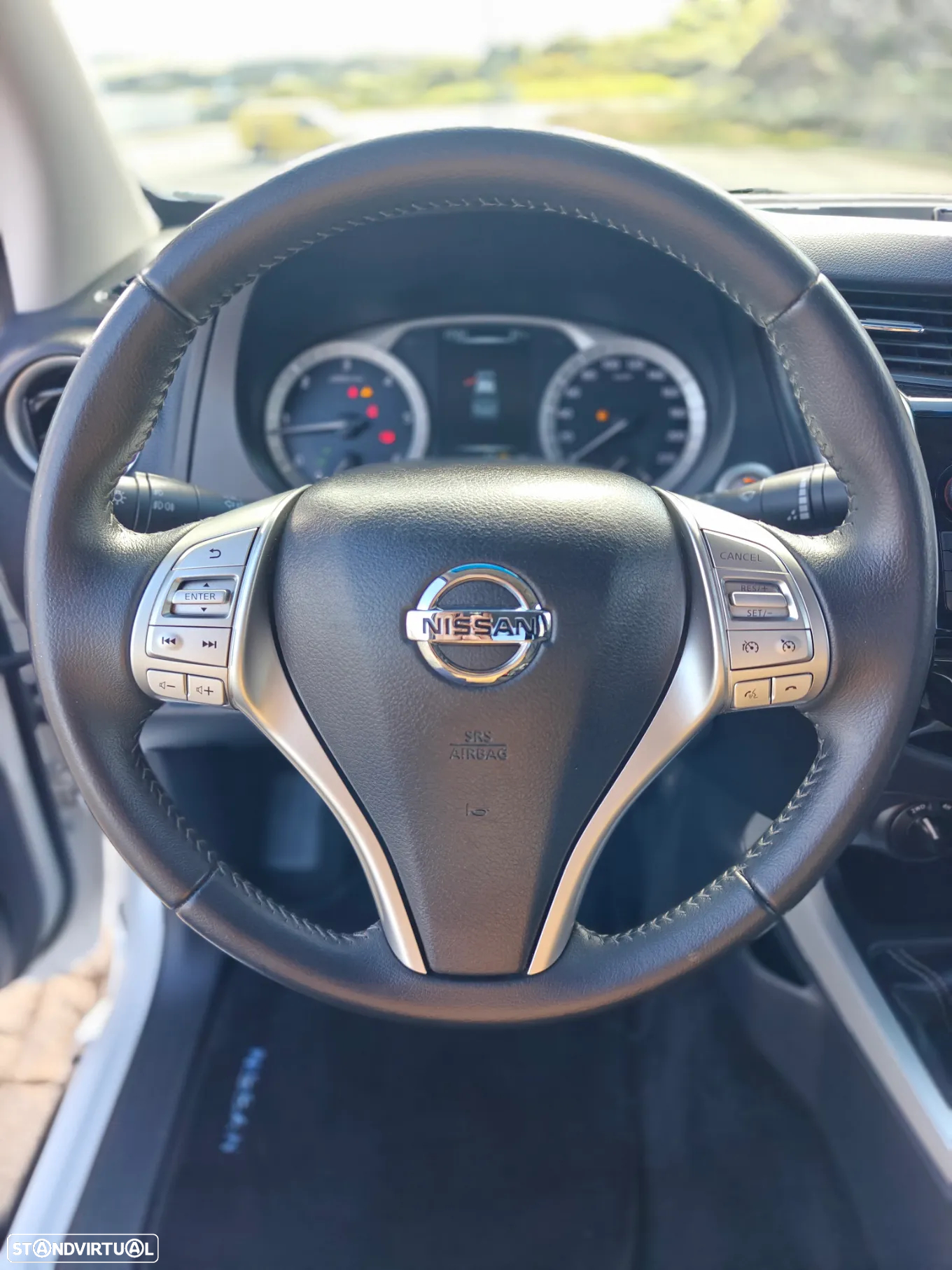 Nissan Navara 2.3 dCi CD 4WD N-Connecta Nav - 9