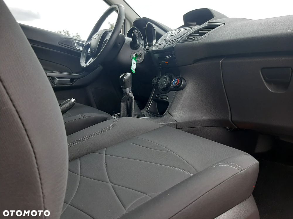 Ford Fiesta 1.6 TDCi DPF Trend - 17