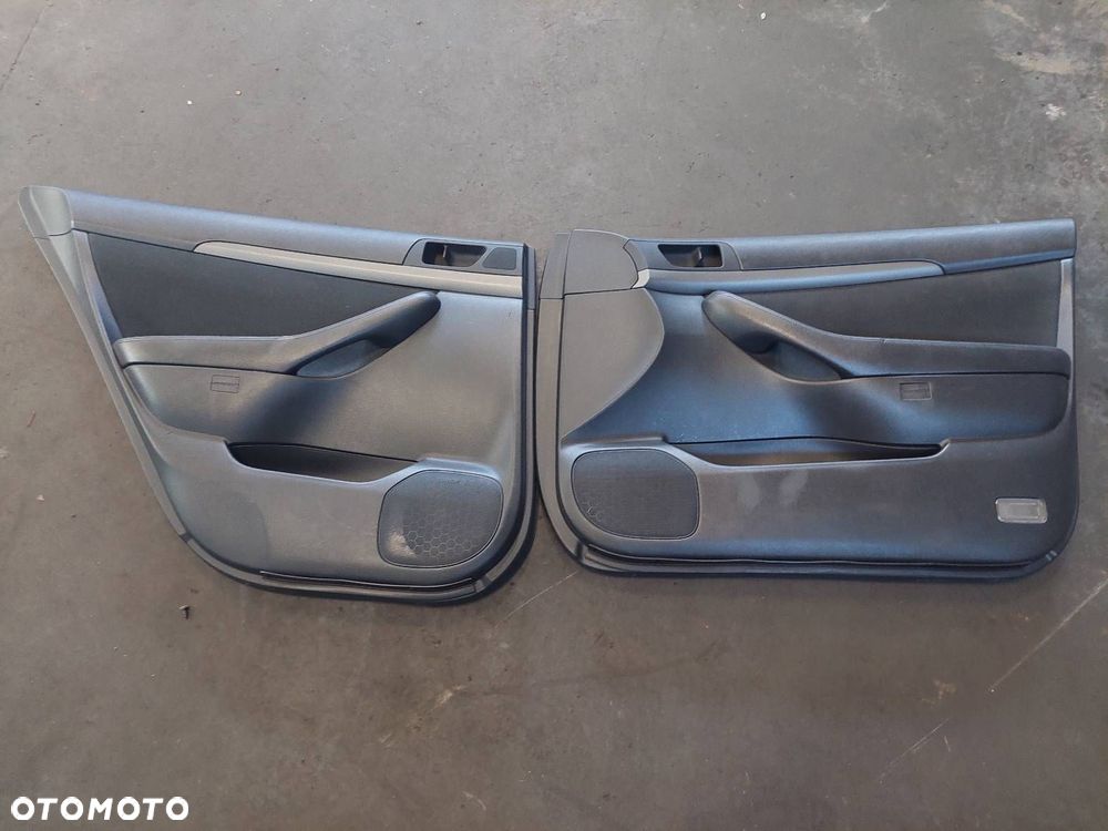 FOTELE KOMPLET LEWY PRAWY KANAPA TYŁ + BOCZKI  TOYOTA AVENSIS T25 - 4