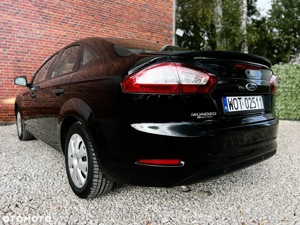 Ford Mondeo - 34