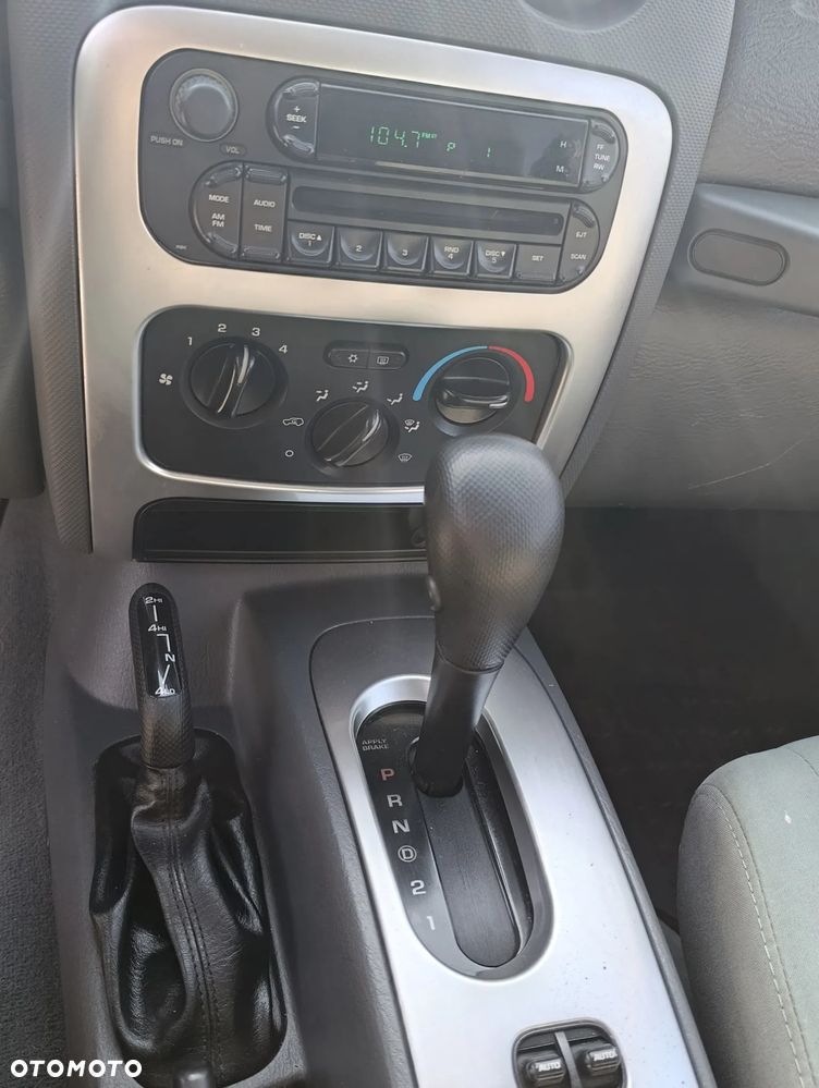 Jeep Liberty - 18