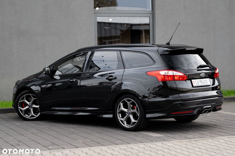 Ford Focus 2.0 EcoBoost ST - 14