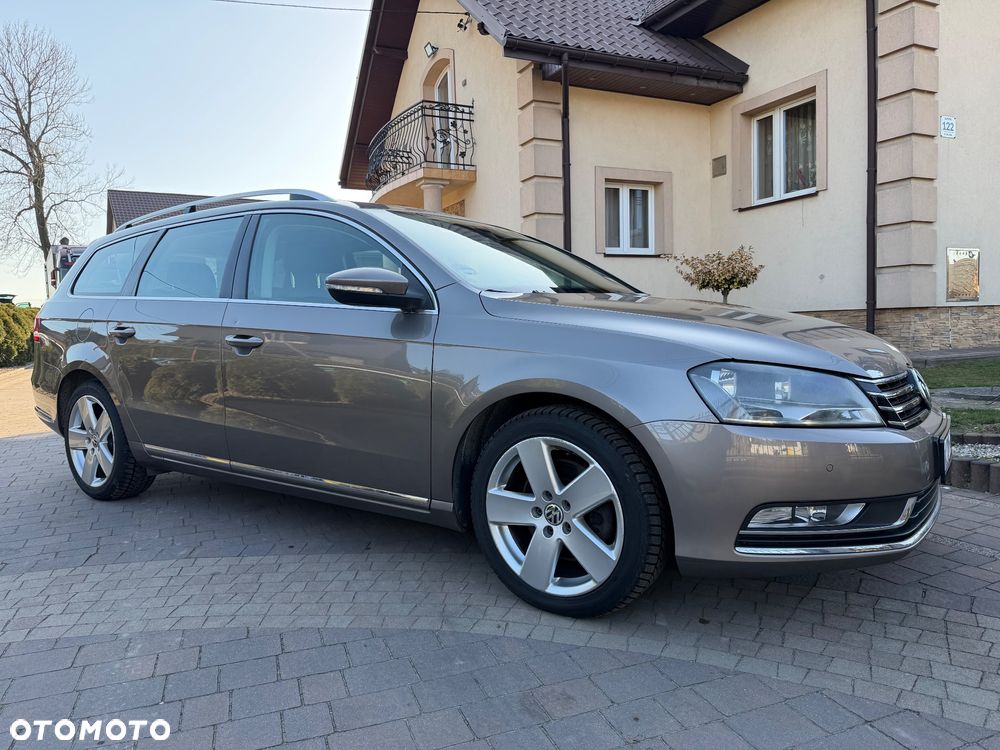 Volkswagen Passat 2.0 Blue TDI SCR Trendline - 12