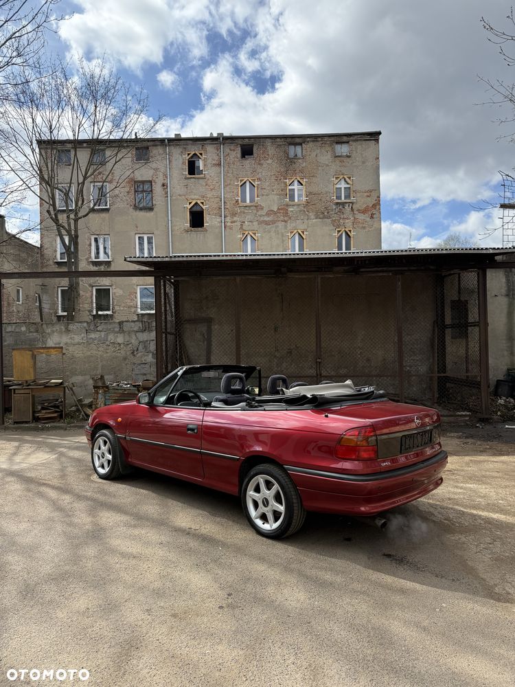 Opel Astra 1.8 16V Dream - 4