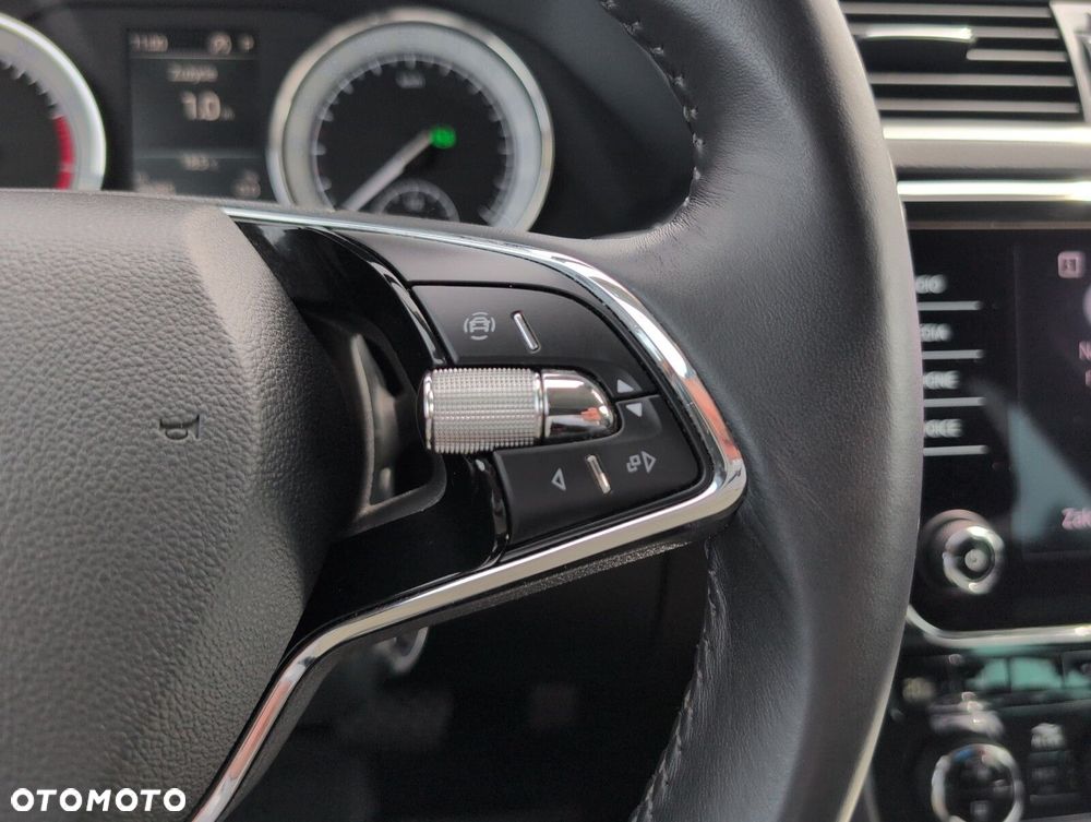 Skoda Superb 2.0 TSI Ambition DSG - 23