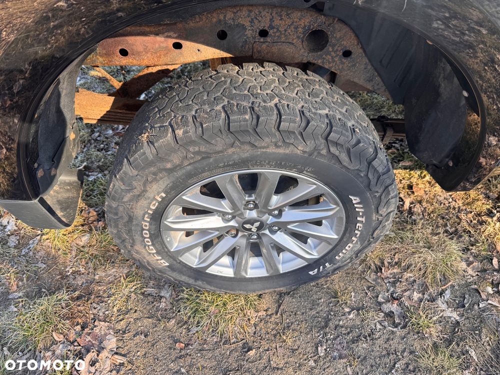 Mitsubishi L200 Pick Up 4x4 Autm Double Cab Intro Edition III - 20