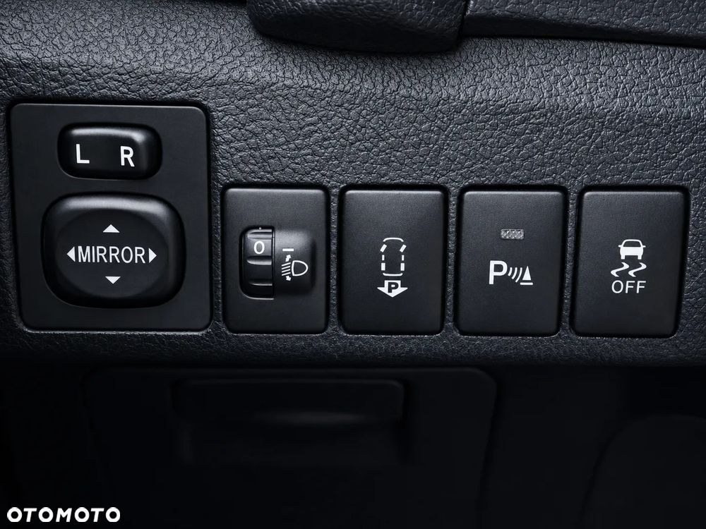 Toyota Auris 1.6 Sol - 21