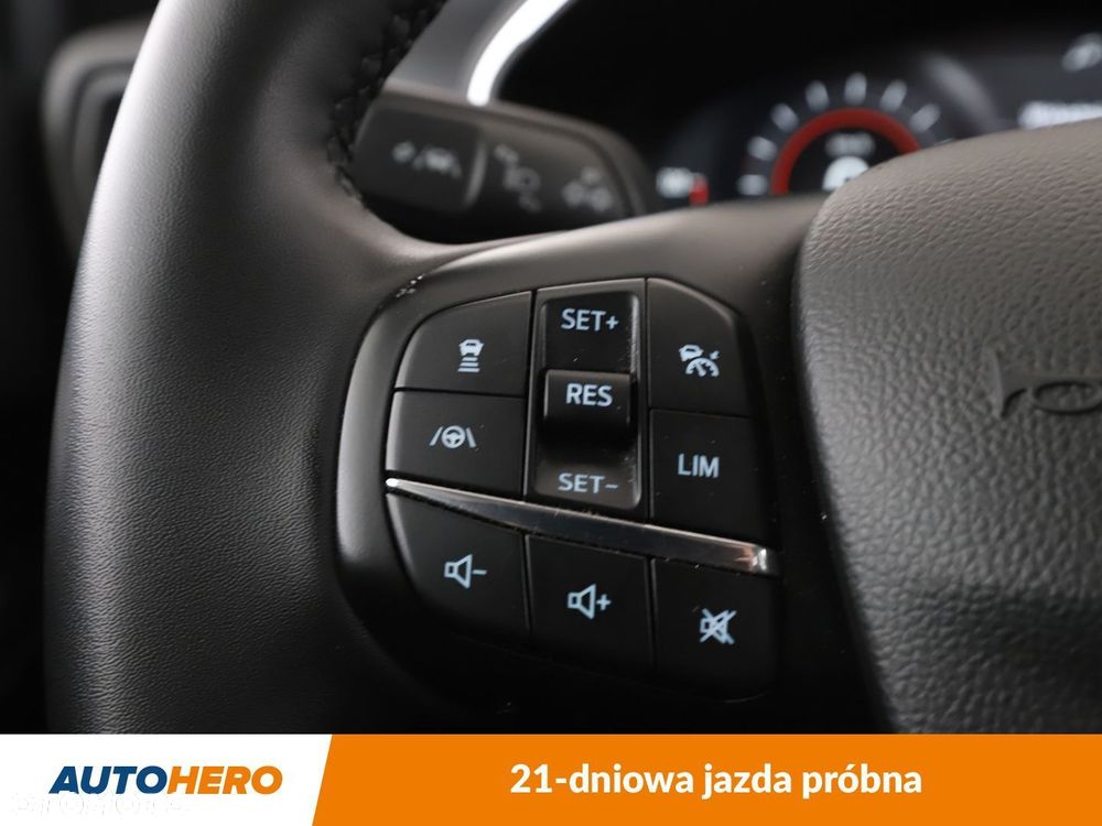 Ford Focus - 32