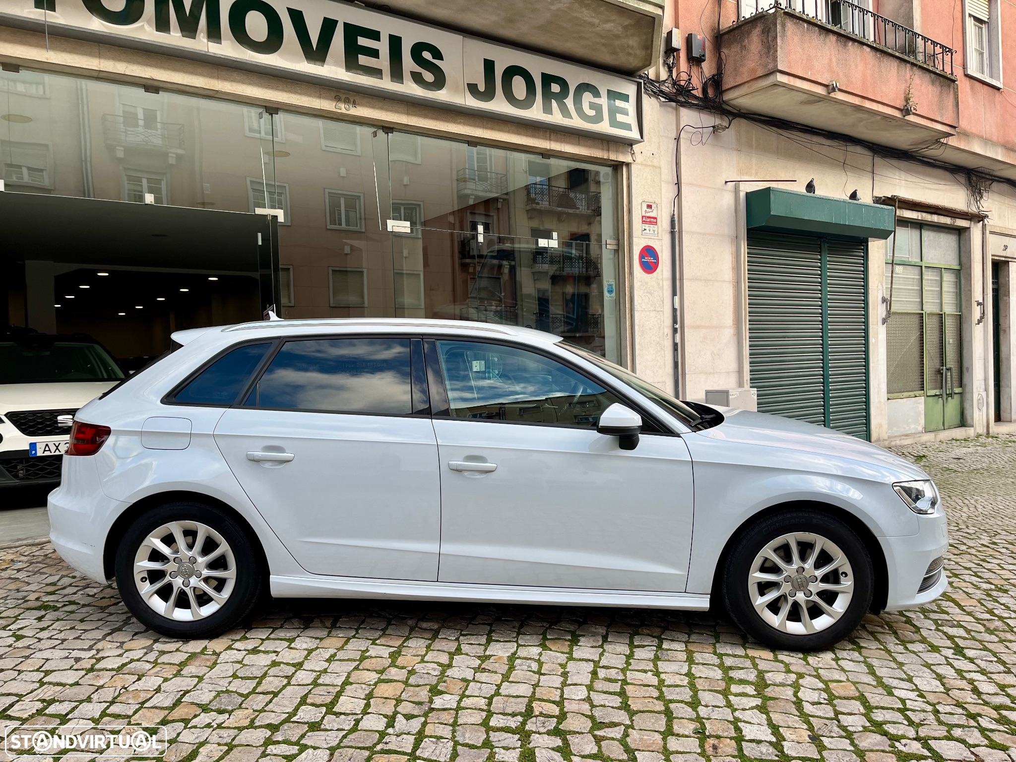 Audi A3 Sportback 1.6 TDI Attraction Ultra - 4
