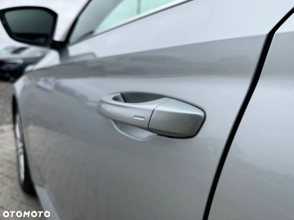 Skoda Superb 2.0 TDI DSG Ambition - 10