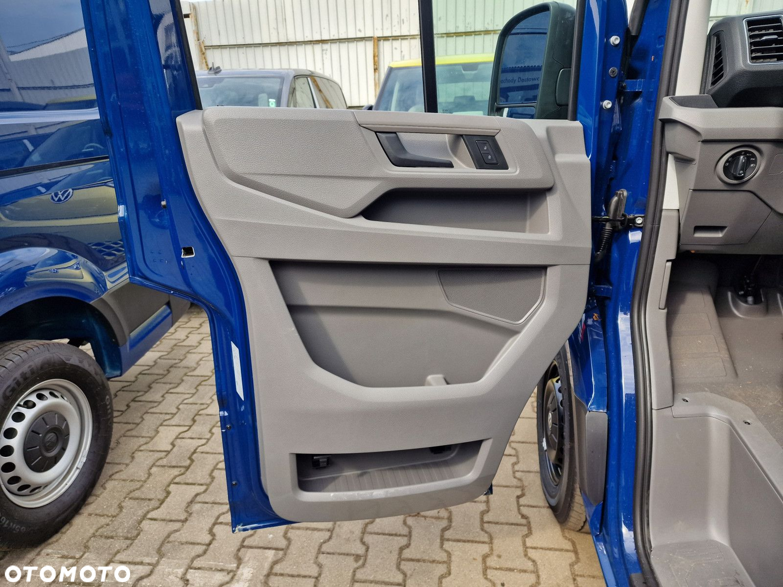 Volkswagen Crafter 2.0 TDI Automat ZABUDOWA - 12