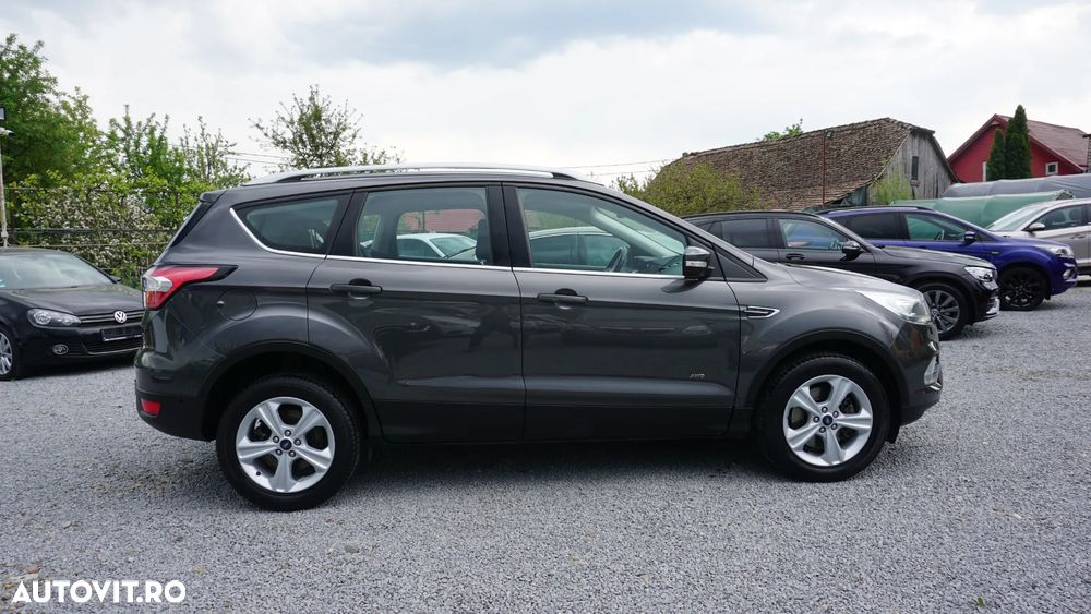 Ford Kuga 2.0 TDCi 4WD Titanium - 4