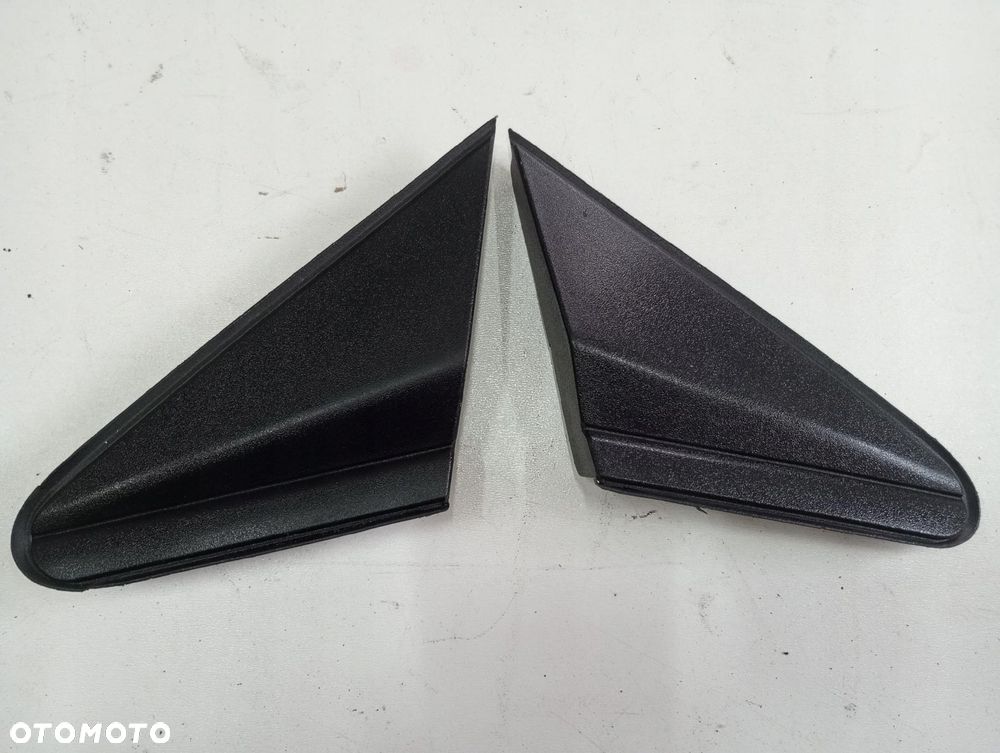 Trójkąt błotnika HYUNDAI I20 86212-Q0000 86192-Q0000 - 1