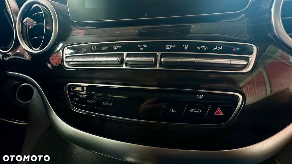 Mercedes-Benz Klasa V 250 d 4-Matic Avantgarde 7G-Tronic (d³ugi) - 18