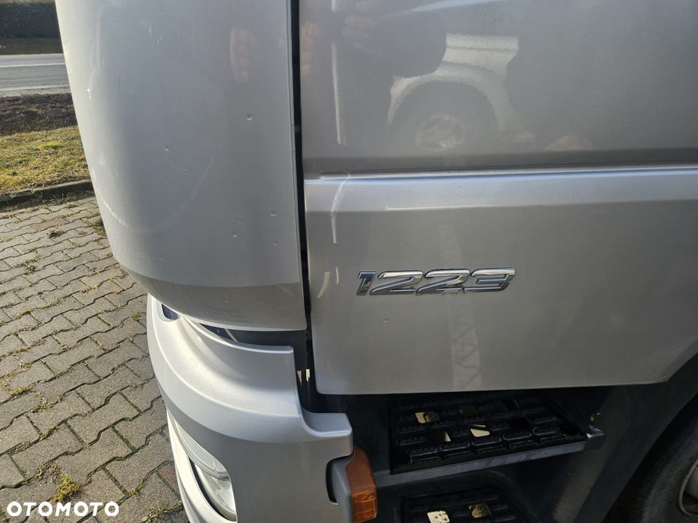 Mercedes-Benz 1223 - 8