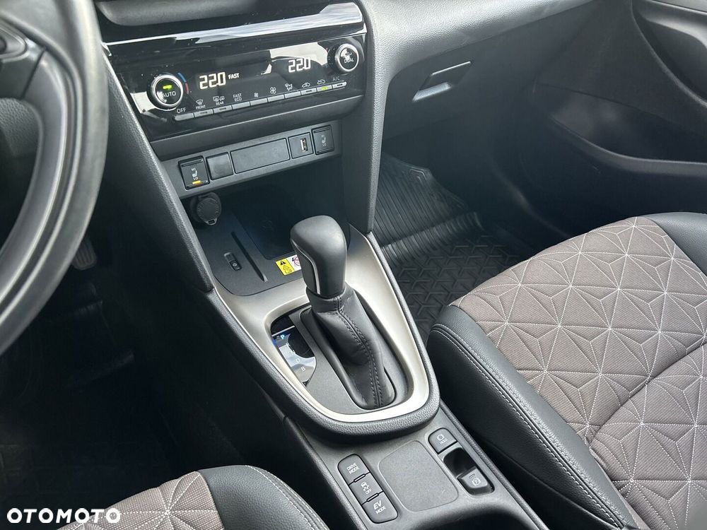 Toyota Yaris Cross Hybrid 1.5 Style AWD - 19