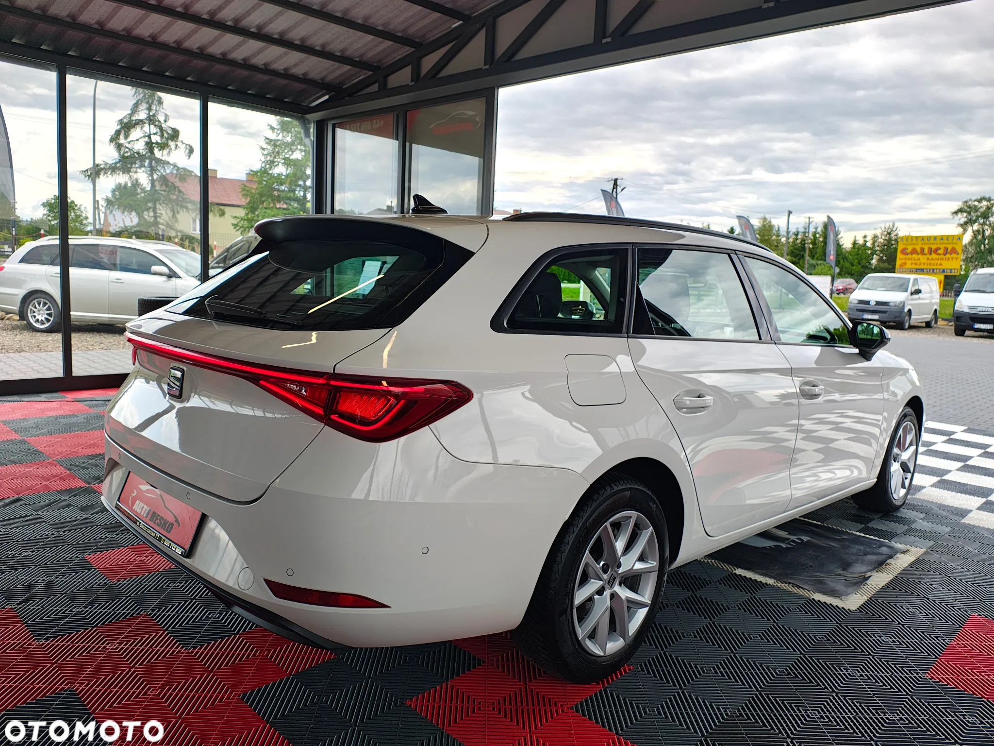 Seat Leon 2.0 TDI DSG Style - 8