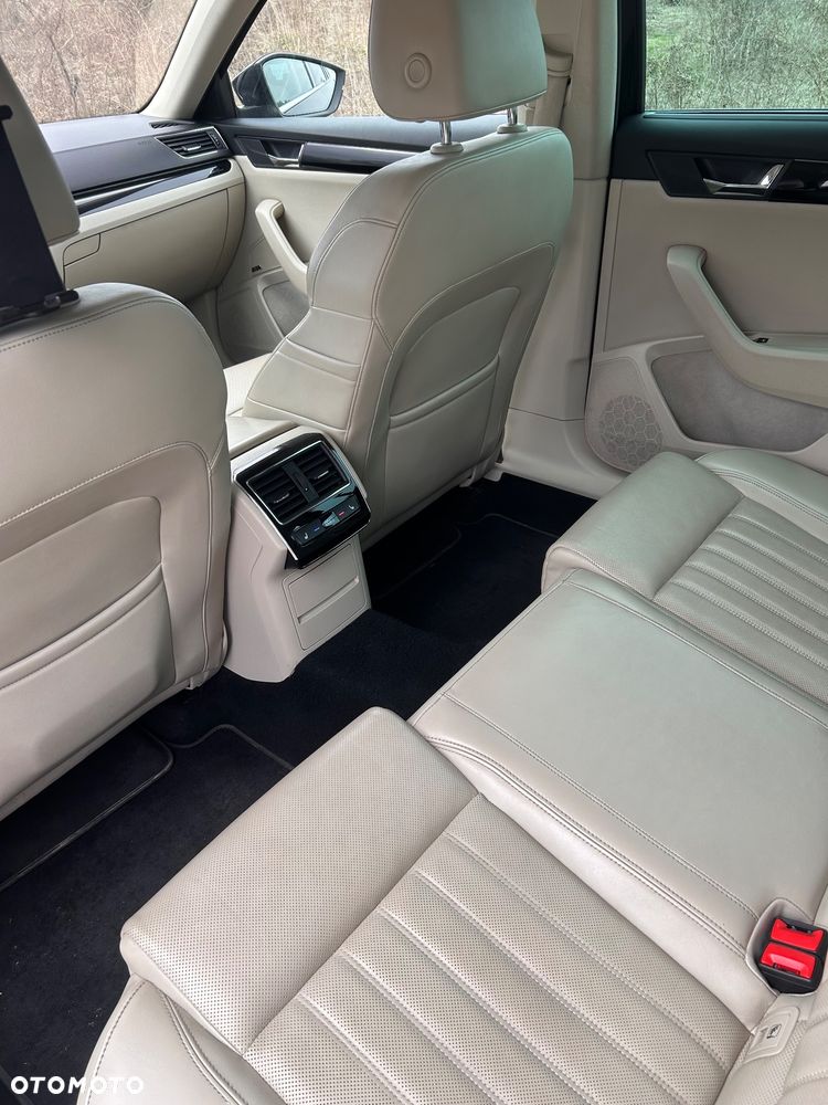 Skoda Superb 2.0 TDI 4x4 L&K DSG - 4