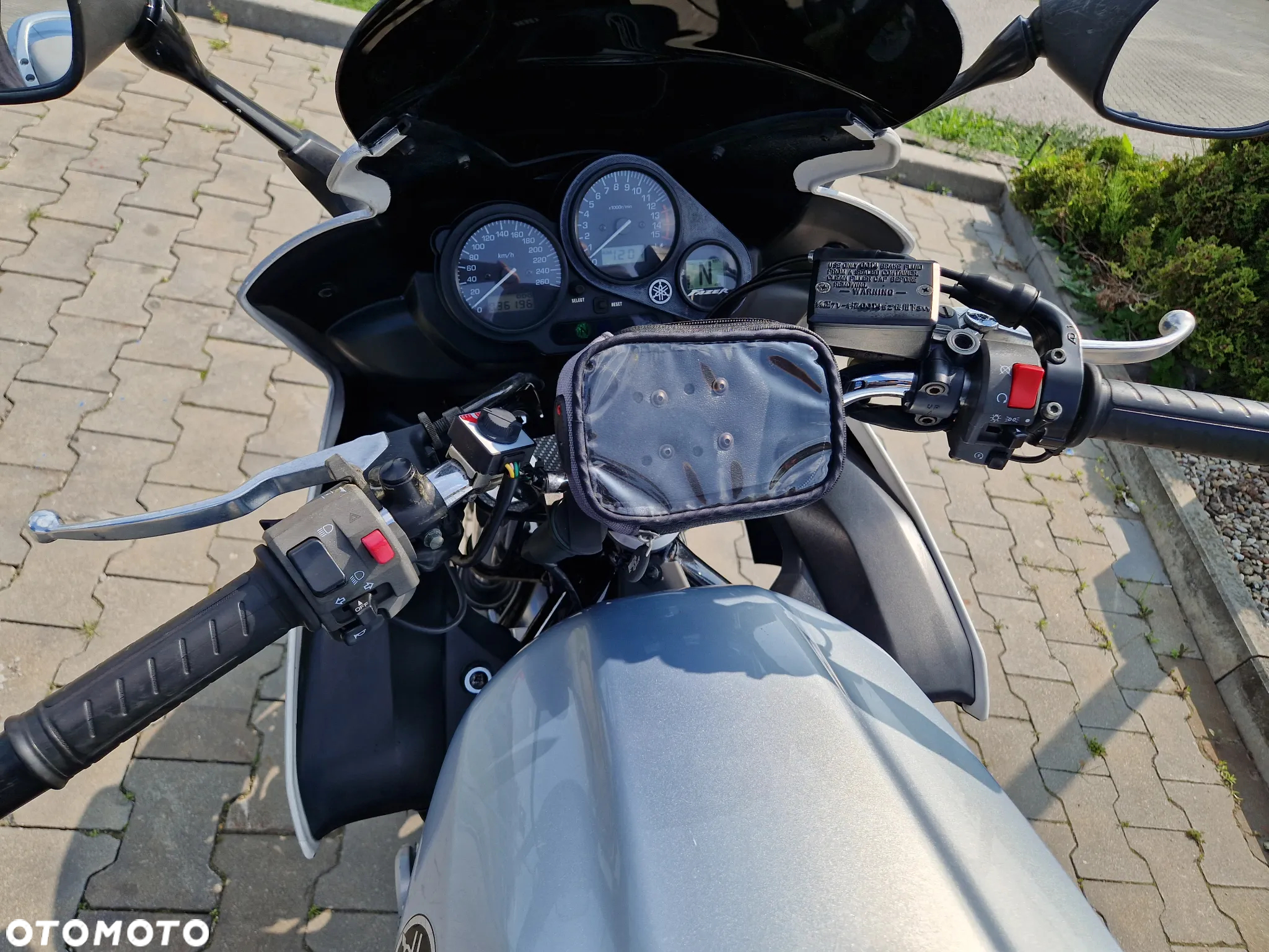 Yamaha FZS - 3