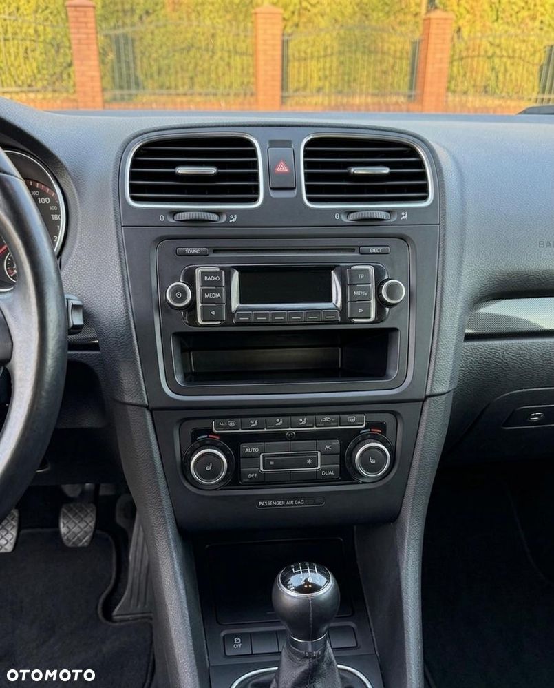 Volkswagen Golf 2.0 TDI DPF MATCH - 9