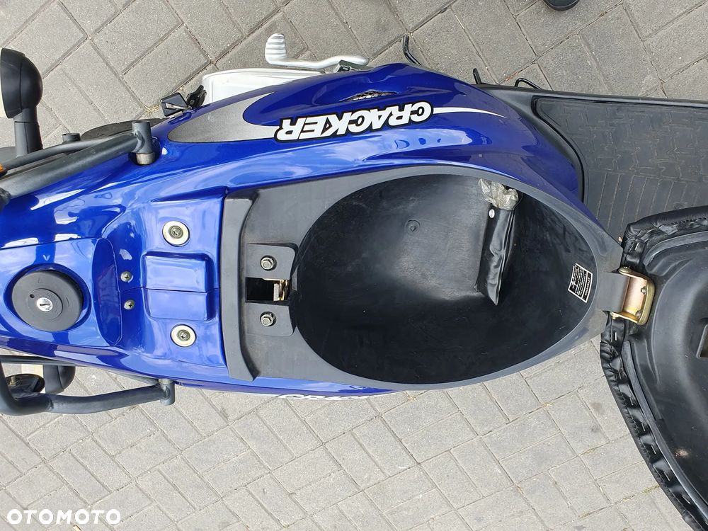 Generic Cracker - 24