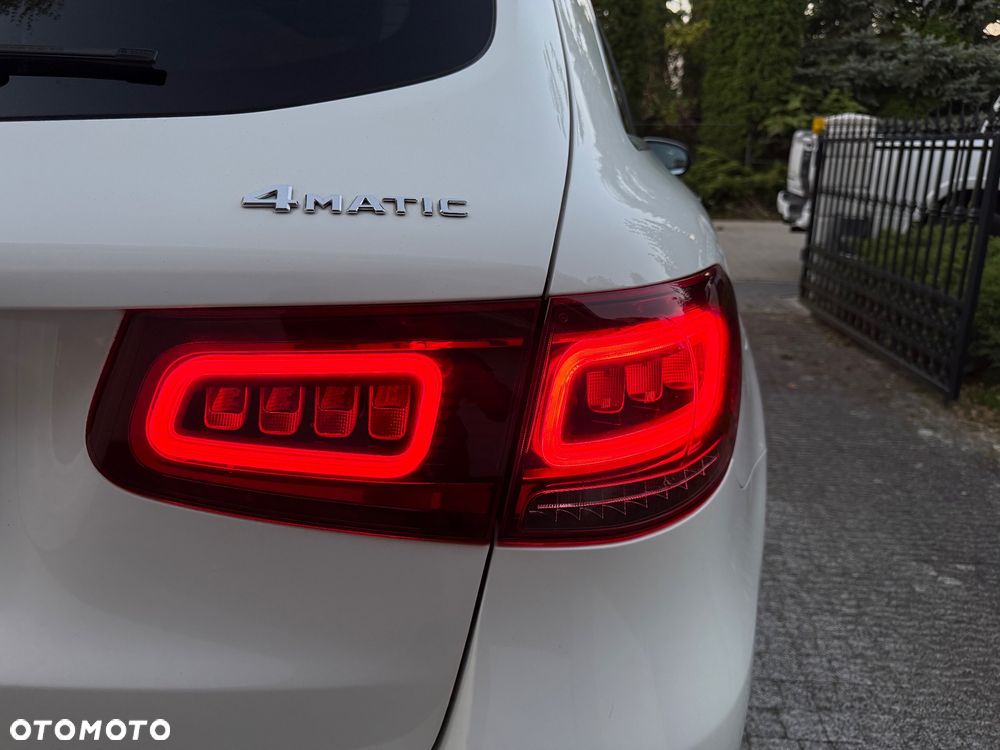 Mercedes-Benz GLC 300 4Matic 9G-TRONIC - 10