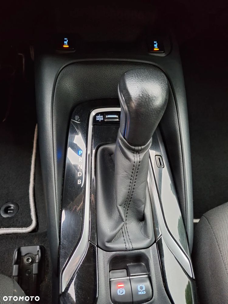 Toyota Corolla 1.8 Hybrid Comfort - 23