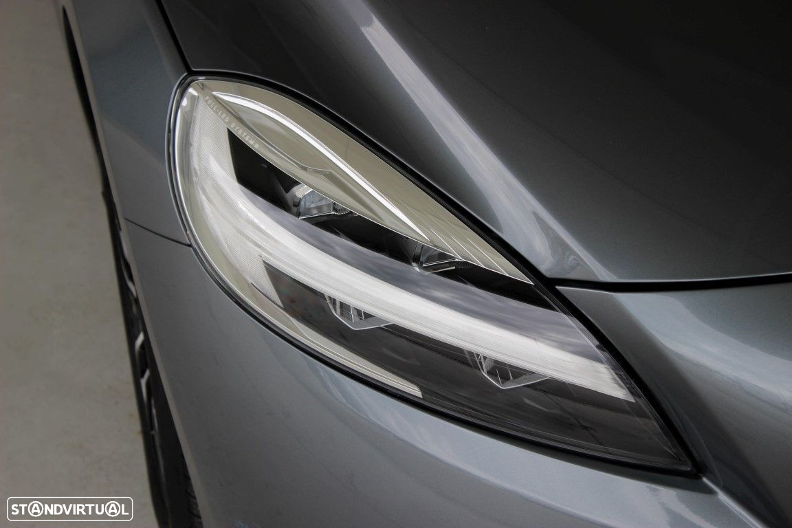 Volvo V40 - 8
