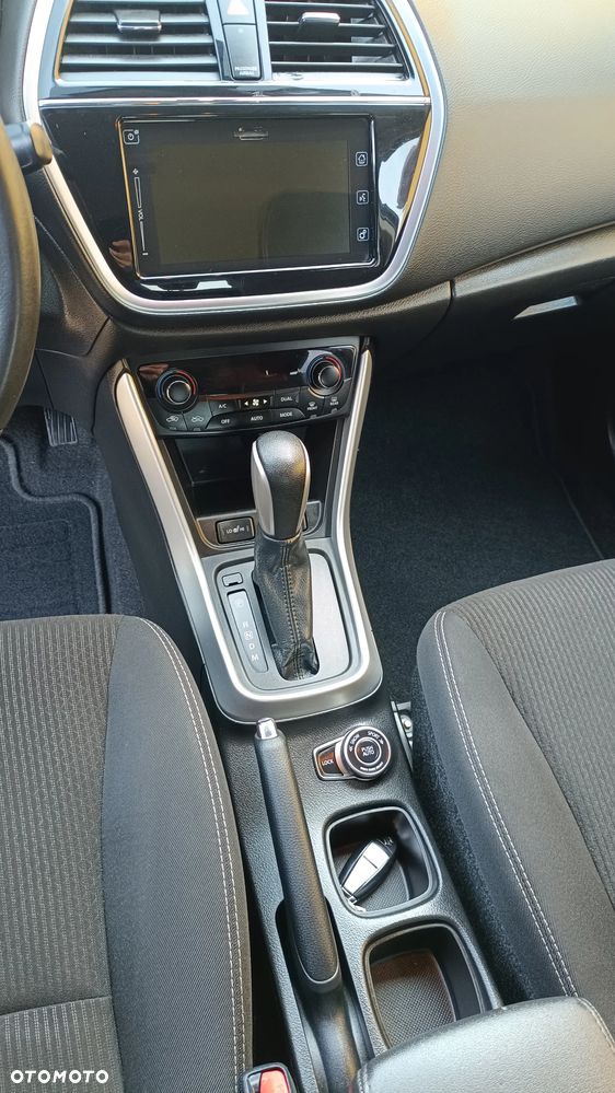Suzuki SX4 S-Cross 1.4 T Elegance Sun 4WD - 6