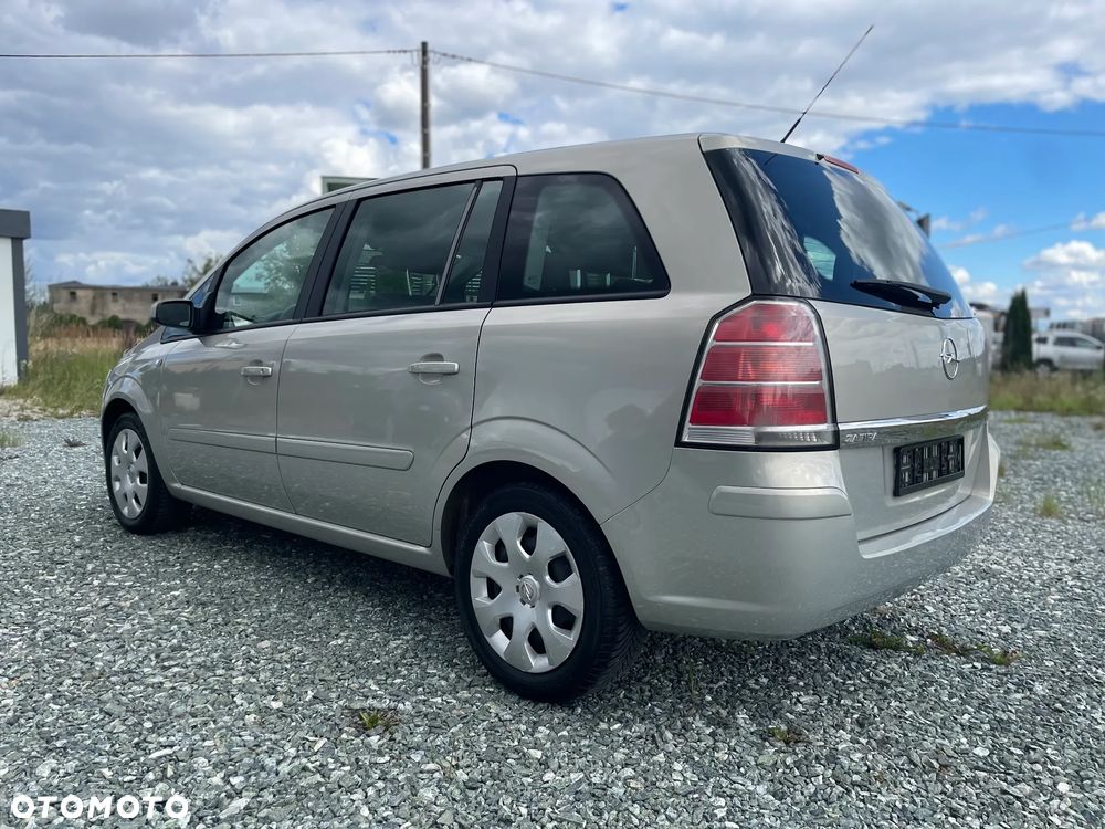 Opel Zafira - 20