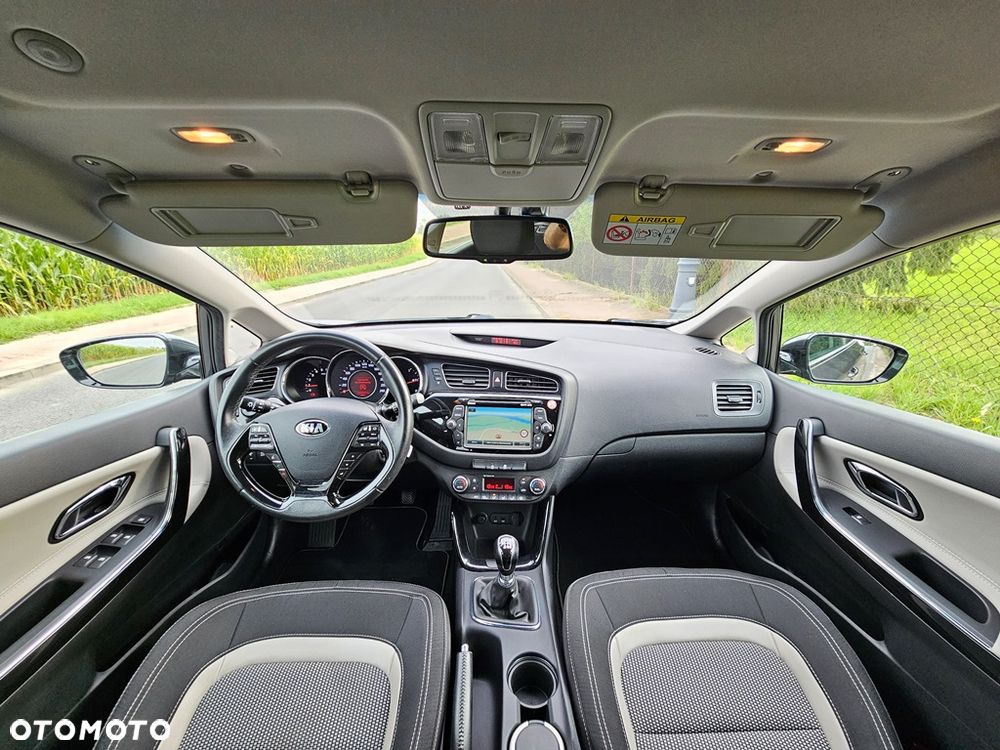 Kia Ceed 1.6 CRDi 128 Platinum Edition - 7