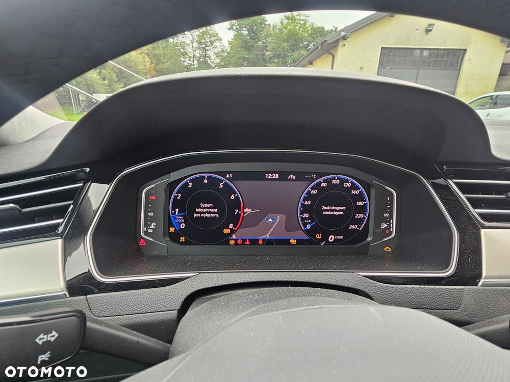 Volkswagen Passat - 36