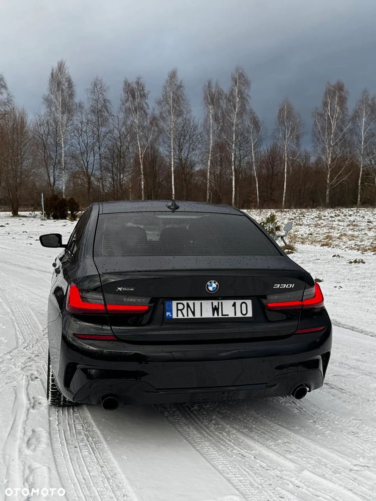 BMW Seria 3 330i xDrive M Sport - 5