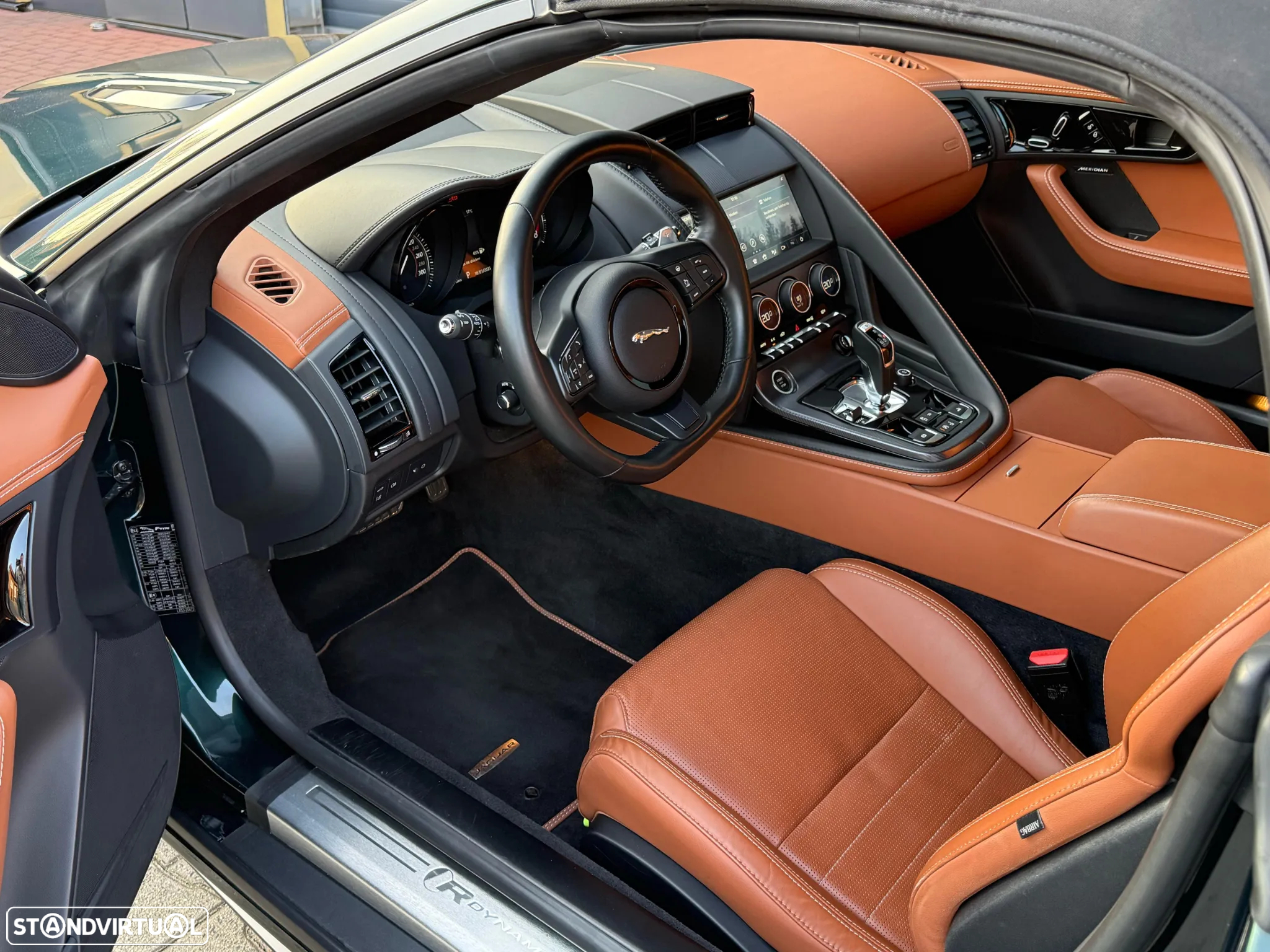 Jaguar F-Type Cabriolet P300 Aut. R-Dynamic - 5