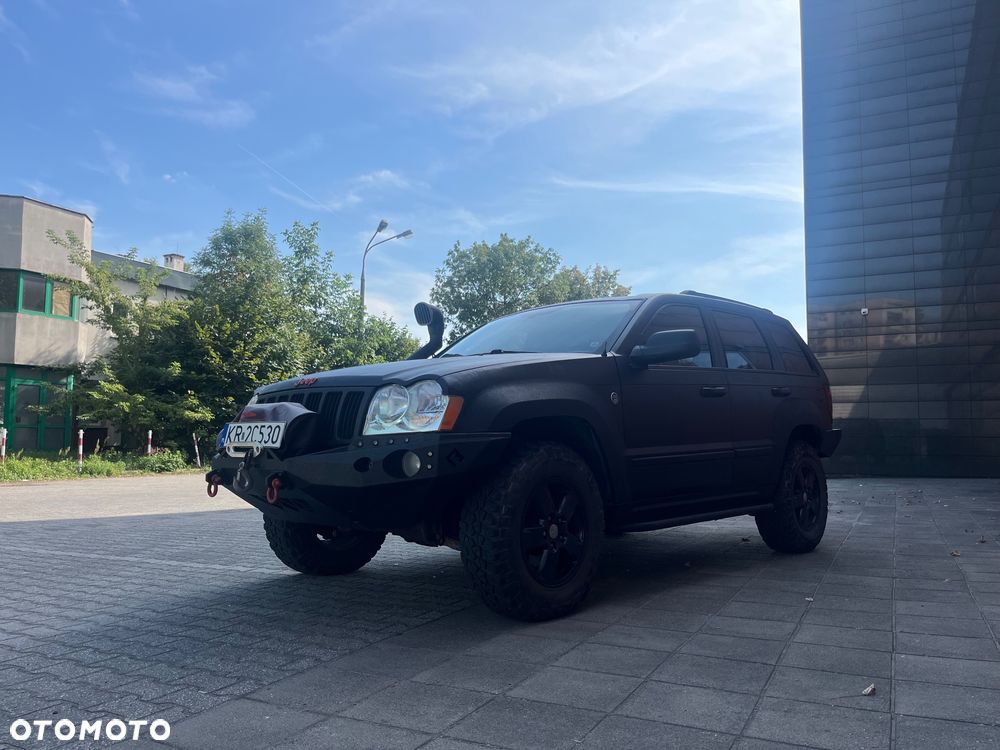 Jeep Grand Cherokee - 14