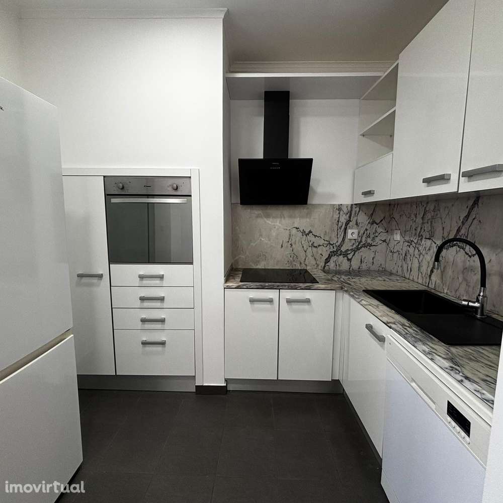 T2+1 Totalmente Remodelado em Edifício Recuperado! - Grande imagem: 2/24