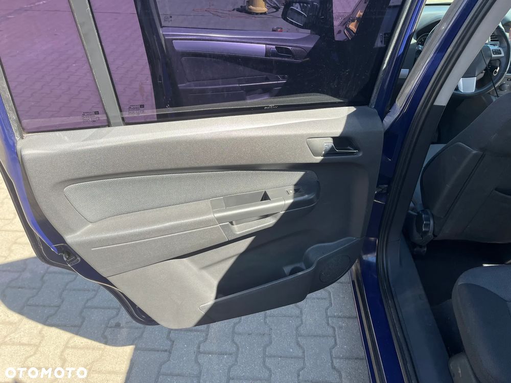 Opel Zafira 1.6 Essentia - 14
