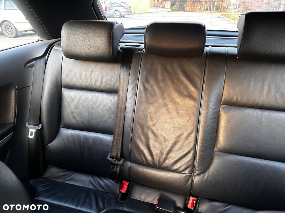 Audi A3 3-drzwiowe 2.0 TDI DPF S tronic Ambition - 16
