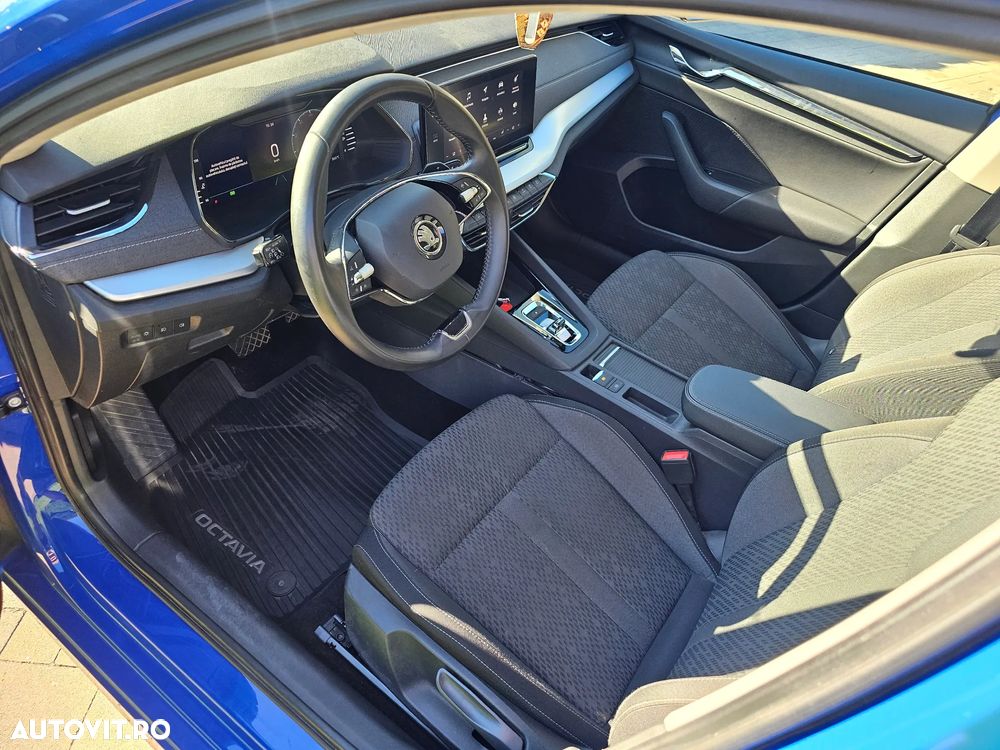Skoda Octavia 2.0 TDI DSG Ambition - 2