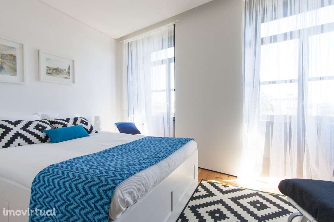 T0 Mobilado com lugar de estacionamento - Grande imagem: 2/5